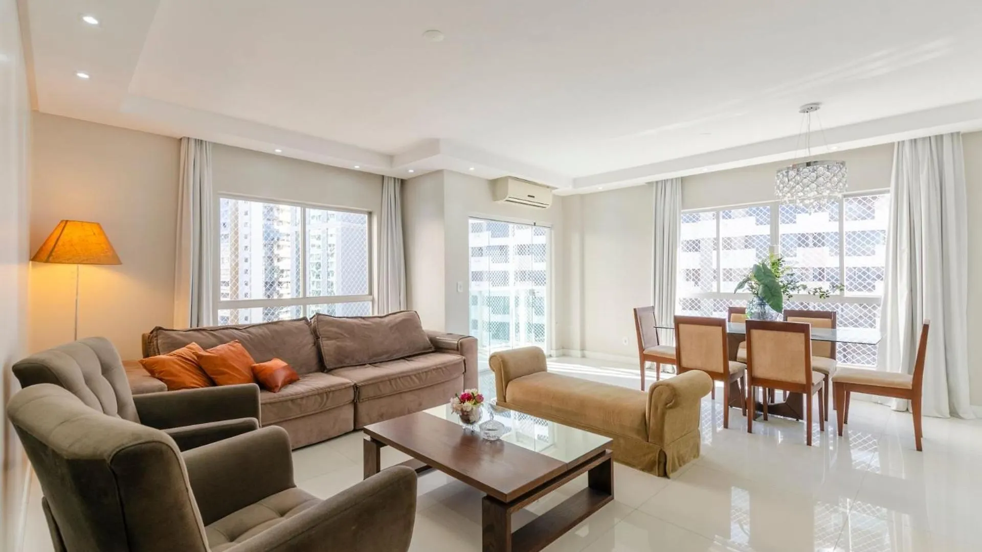 Apartamento Pe Na Areia - 1 Min Da Praia Central Балнеариу-Камбориу